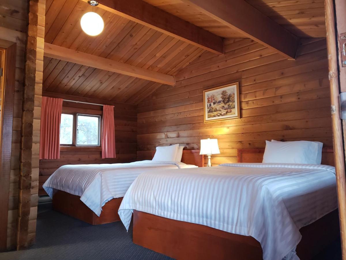 Rocky Inn Valemount Bagian luar foto