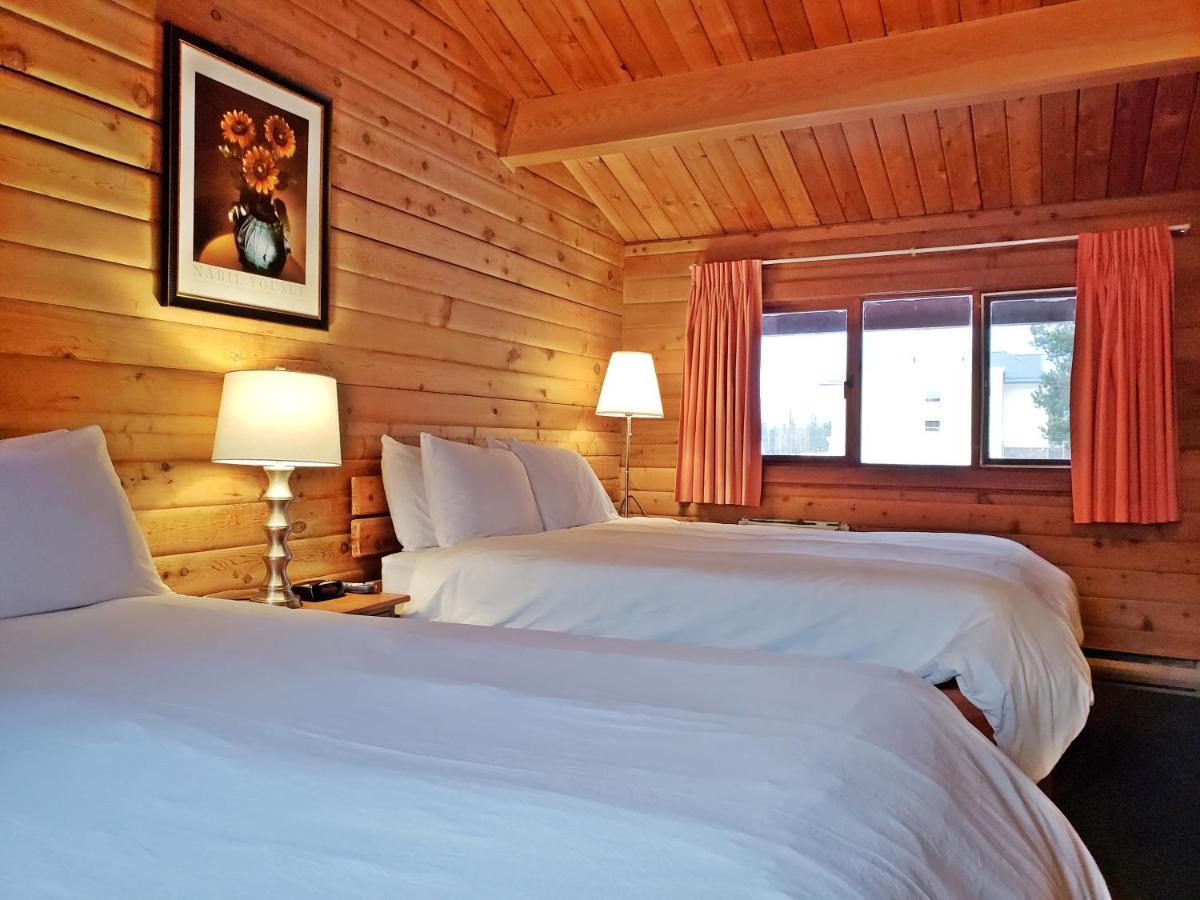 Rocky Inn Valemount Bagian luar foto